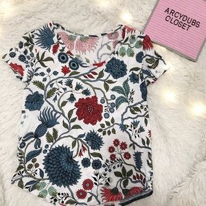 ◦ LOFT ◦ Adorable floral t-shirt